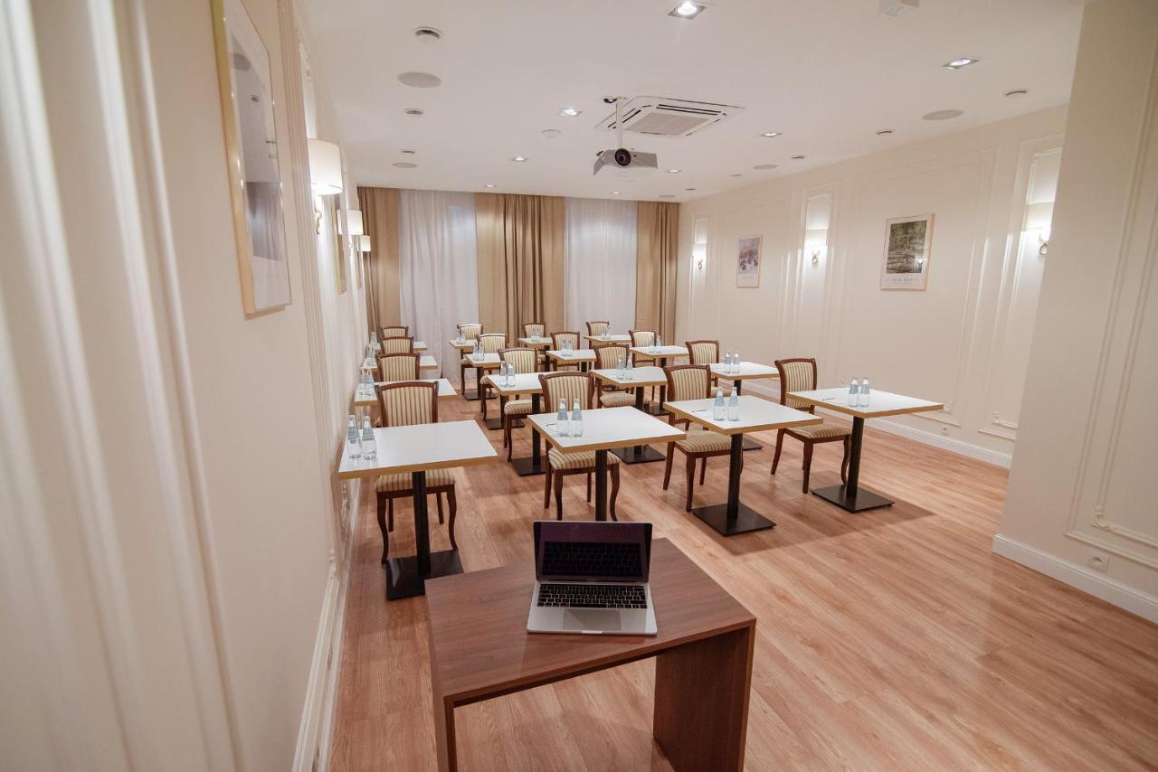 W Sercu Krakowa Aparthotel 3*